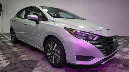Brilliant Silver Metallic 2025 Nissan Versa 1.6 SV