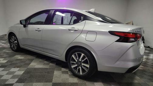 Brilliant Silver Metallic 2025 Nissan Versa 1.6 SV