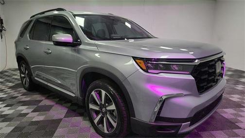 2024 Honda Pilot Touring 8-Passenger