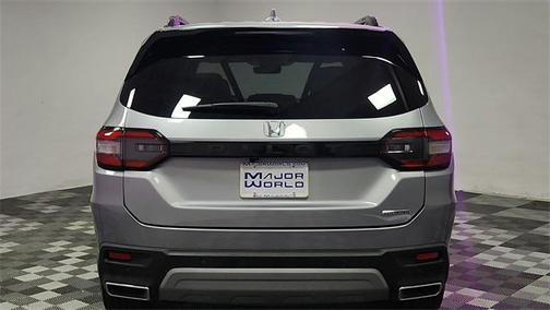 2024 Honda Pilot Touring 8-Passenger