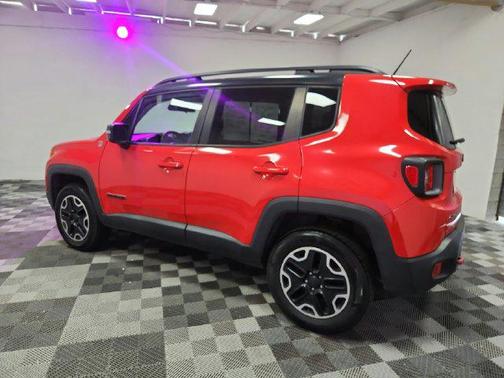 Colorado Red 2016 Jeep Renegade Trailhawk