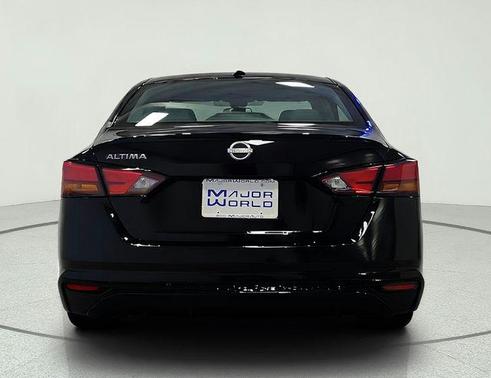 Super Black 2025 Nissan Altima 2.5 SV