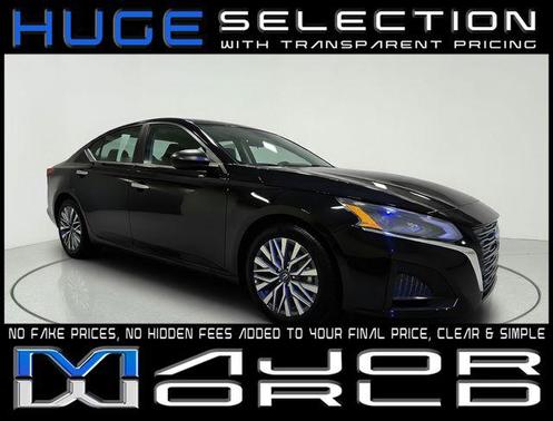 Super Black 2025 Nissan Altima 2.5 SV