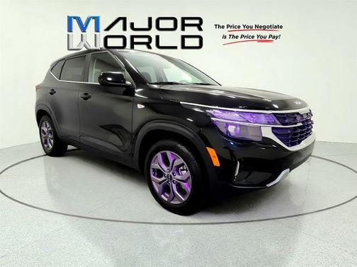 Fusion Black 2025 Kia Seltos LX