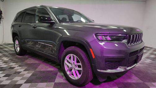 Baltic Gray Metallic Clearcoat 2024 Jeep Grand Cherokee L Laredo
