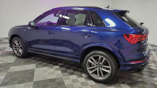 Navarra Blue Metallic 2022 Audi Q3 45 S line Premium Plus