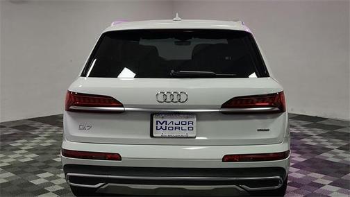 2024 Audi Q7 45 Premium