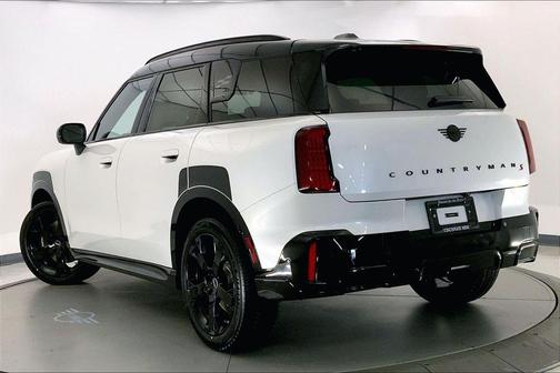 Nanuq White Metallic 2026 MINI Countryman Cooper S ALL4