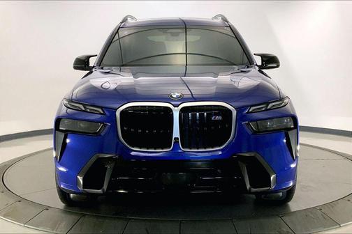 Marina Bay Blue Metallic 2026 BMW X7 M60i
