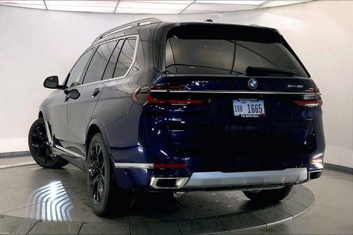 Tanzanite Blue II Metallic 2026 BMW X7 xDrive40i