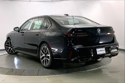2025 BMW 760 i xDrive