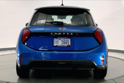 Icy Sunshine Blue Metallic 2025 MINI Hardtop Cooper S