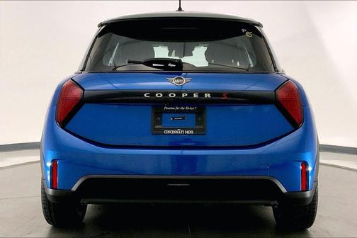 Icy Sunshine Blue Metallic 2025 MINI Hardtop Cooper S