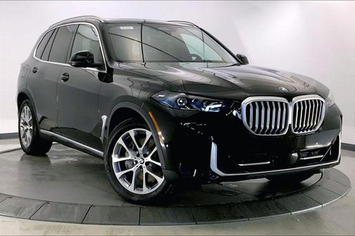 Black Sapphire Metallic 2026 BMW X5 PHEV xDrive50e