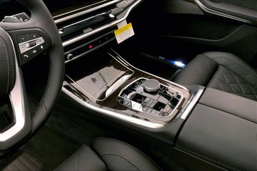 Black Sapphire Metallic 2026 BMW X5 PHEV xDrive50e