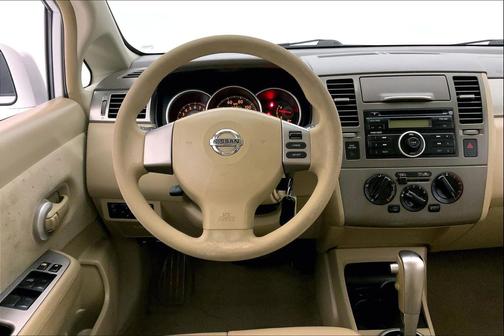 2009 Nissan Versa 1.8 S