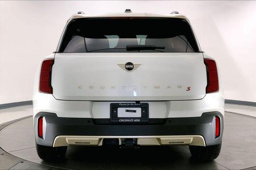 Nanuq White Metallic 2025 MINI Countryman Cooper S ALL4
