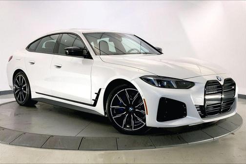 Mineral White Metallic 2025 BMW M440 i xDrive