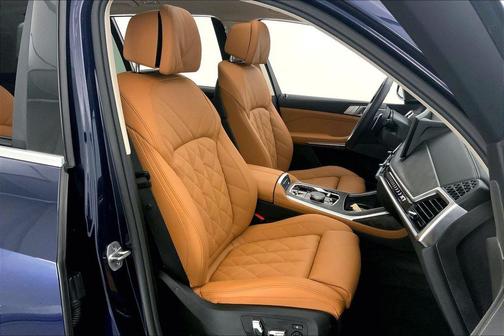 Tanzanite Blue II Metallic 2026 BMW X7 xDrive40i