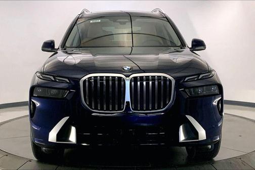 Tanzanite Blue II Metallic 2026 BMW X7 xDrive40i
