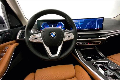 Tanzanite Blue II Metallic 2026 BMW X7 xDrive40i