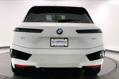 Alpine White 2024 BMW iX xDrive50