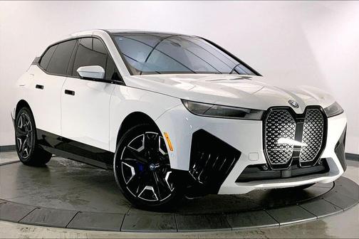 Alpine White 2024 BMW iX xDrive50