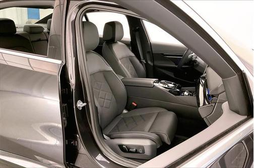 2024 BMW 530 i xDrive