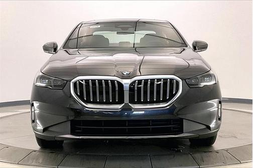 2024 BMW 530 i xDrive