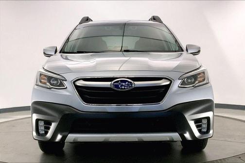Ice Silver Metallic 2021 Subaru Outback Limited XT