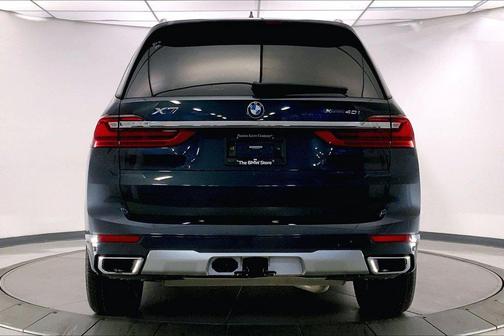 Arctic Grey Metallic 2022 BMW X7 xDrive40i