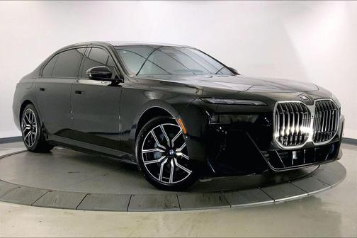 Black Sapphire Metallic 2023 BMW i7 xDrive60