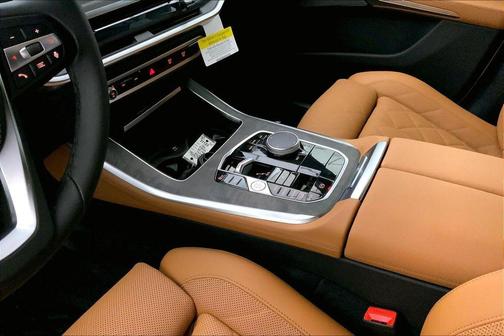 Mineral White Metallic 2026 BMW X5 xDrive40i