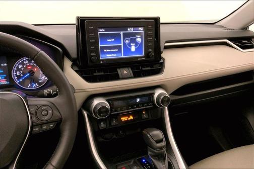 2020 Toyota RAV4 Hybrid XLE