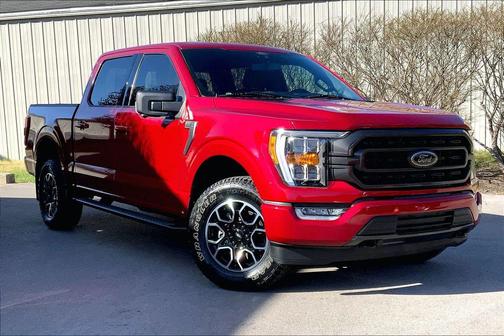 Rapid Red Metallic Tinted Clearcoat 2021 Ford F-150 XLT