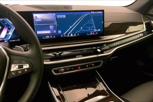 Black Sapphire Metallic 2026 BMW X5 xDrive40i