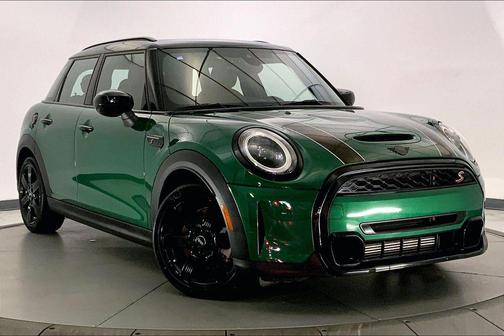 British Racing Green IV Metallic 2023 MINI Hardtop Cooper S