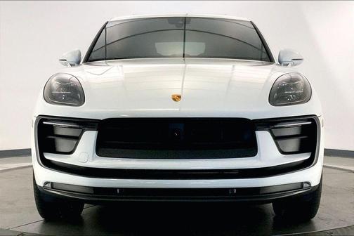 White 2023 Porsche Macan Macan