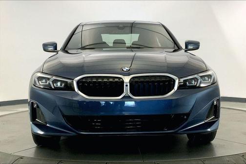 Arctic Race Blue Metallic 2025 BMW 330 330i