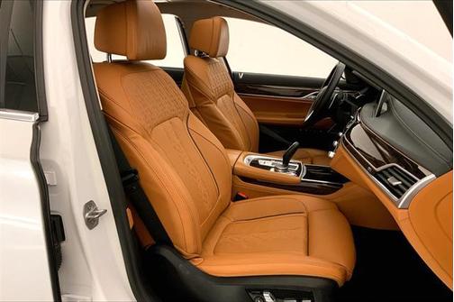 2021 BMW 740 xDrive