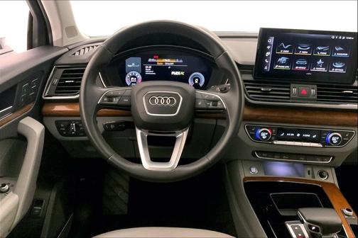 2022 Audi Q5 45 S line Premium Plus