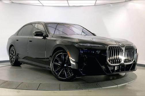 Black Sapphire Metallic 2023 BMW i7 xDrive60