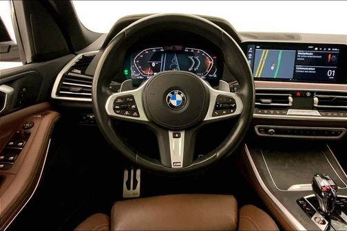 Mineral White Metallic 2022 BMW X5 xDrive40i