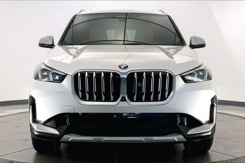Mineral White Metallic 2023 BMW X1 xDrive28i