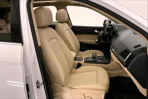 2020 Audi Q5 45 Titanium Premium