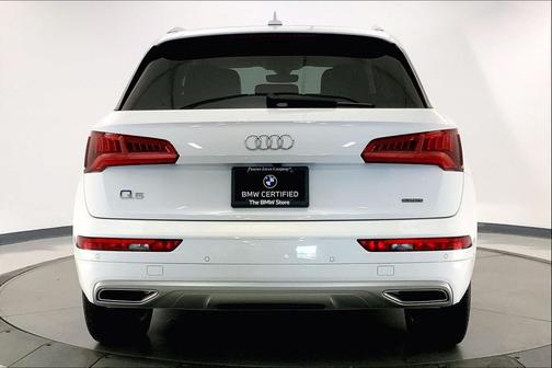 2020 Audi Q5 45 Titanium Premium