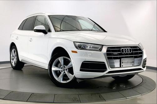 2020 Audi Q5 45 Titanium Premium