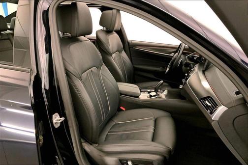 Carbon Black Metallic 2023 BMW M550 i Xdrive