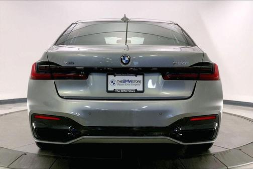 2022 BMW 750 i xDrive