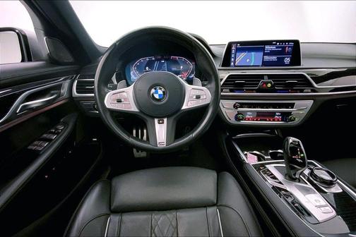 2022 BMW 750 i xDrive